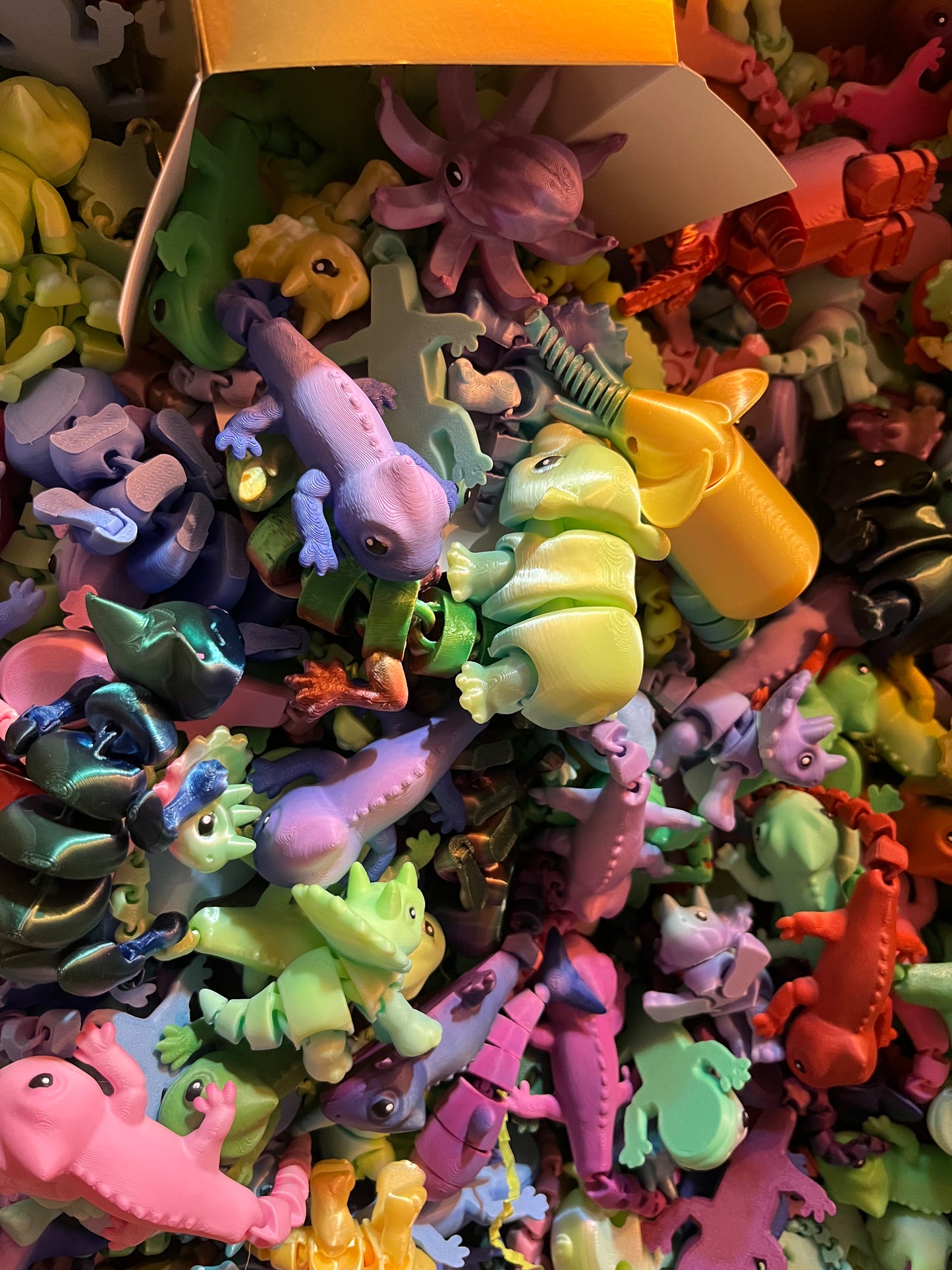 Animals of the world golden mystery box