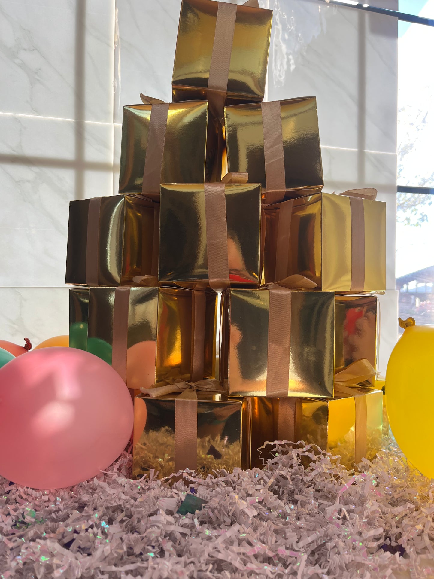 Animals of the world golden mystery box