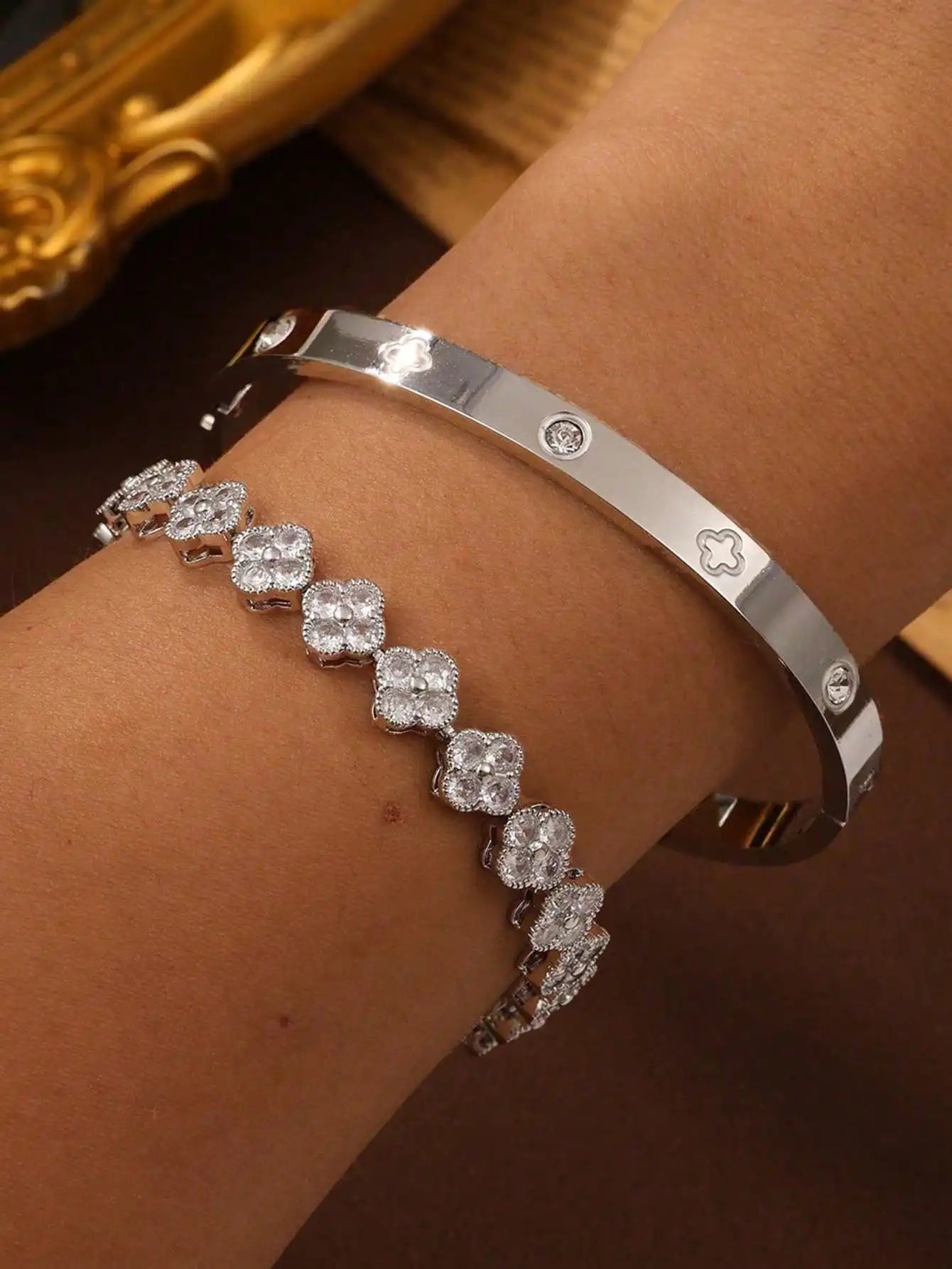 Elegant Lucky Clover Party Bracelet